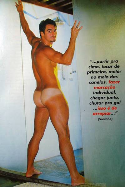 Jogador Bruno Carvalho nu na revista G Magazine