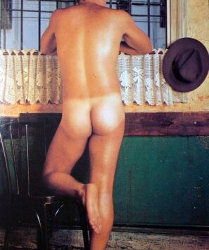 Cantor Conraddo nu na G Magazine