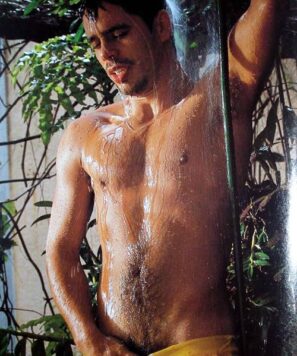 Rogério Dragone pelado na revista G Magazine